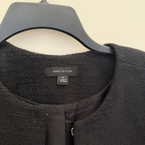 Ann Taylor Petite Black Tweed Cotton Cropped Crew Neck Blazer Suit Jacket - Picture 3 of 12